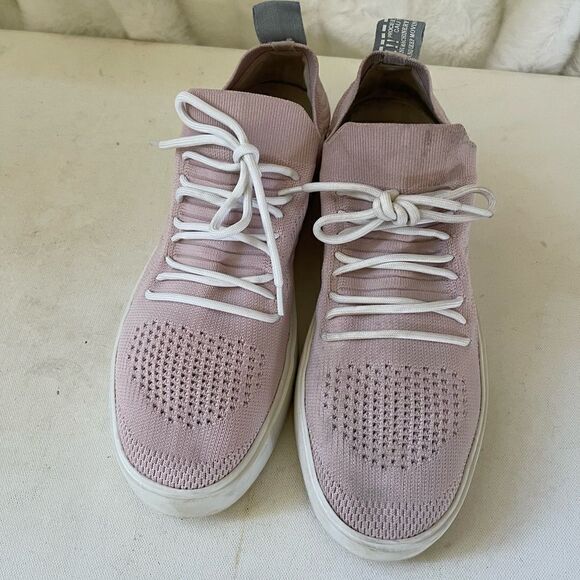 Steve Madden Brixie light pink with white lace fashion sneakers  size 10M - Picture 2 of 9